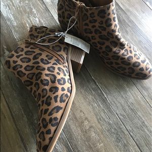 New leopard booties